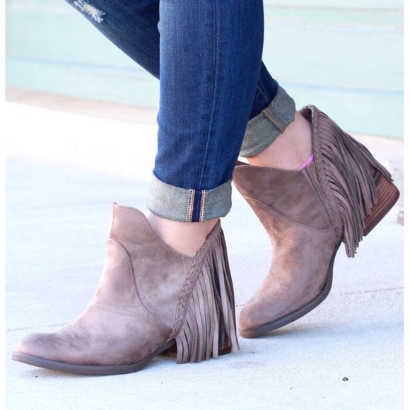 Whiskey Tan Boho Chic Fringe Back Ankle Booties - Picture 6 of 6
